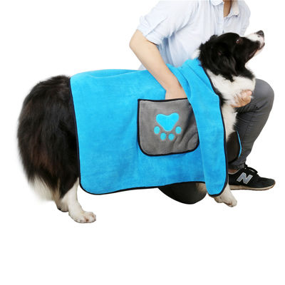 a fibra absorvente super engrossa a toalha do roupão do cão do inverno com os bolsos para os cães grandes rapidamente secos