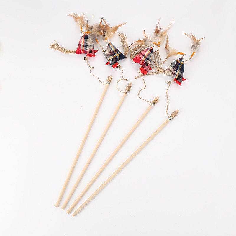A galinha luxuosa de madeira deu forma a Cat Toy Stick With Feather Interactive