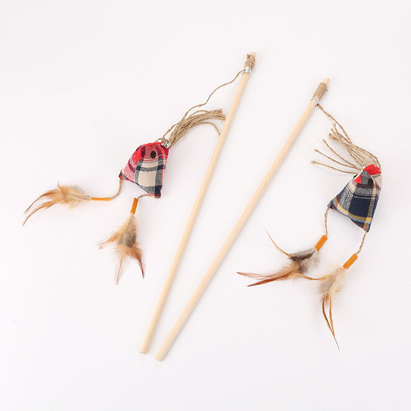 A galinha luxuosa de madeira deu forma a Cat Toy Stick With Feather Interactive