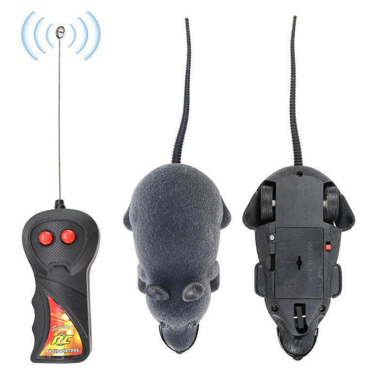 O truque do presente da novidade que joga Cat Pet Toys Wireless Remote controlou o brinquedo do rato