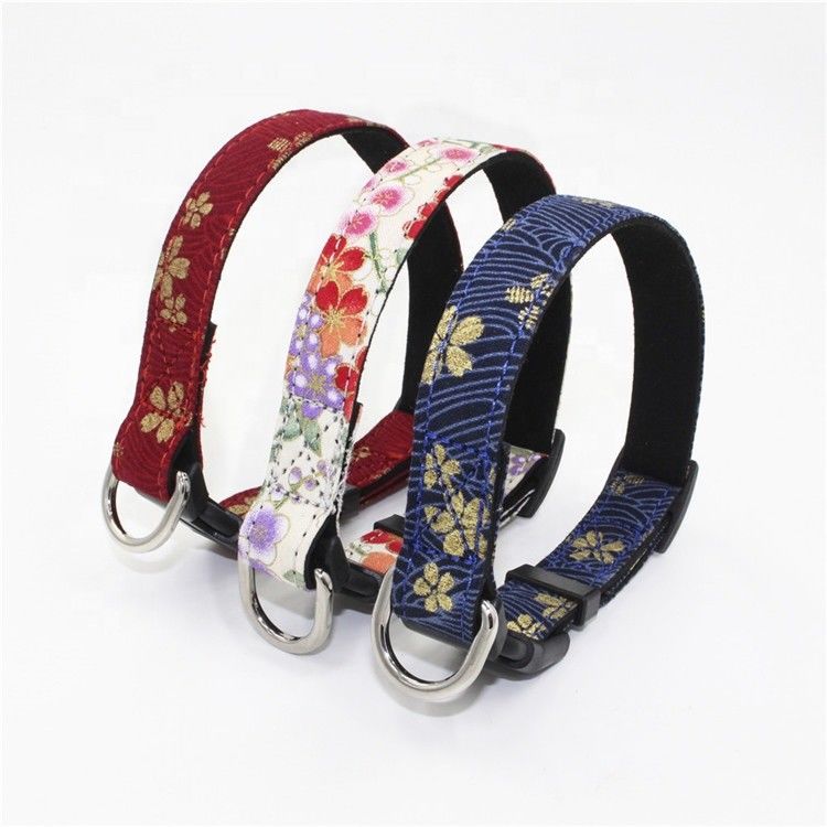 Chicote de fios impresso da trela do colar de Sakura Suede Substrate Puppy Dog ajustado com estilo japonês dos anéis-D