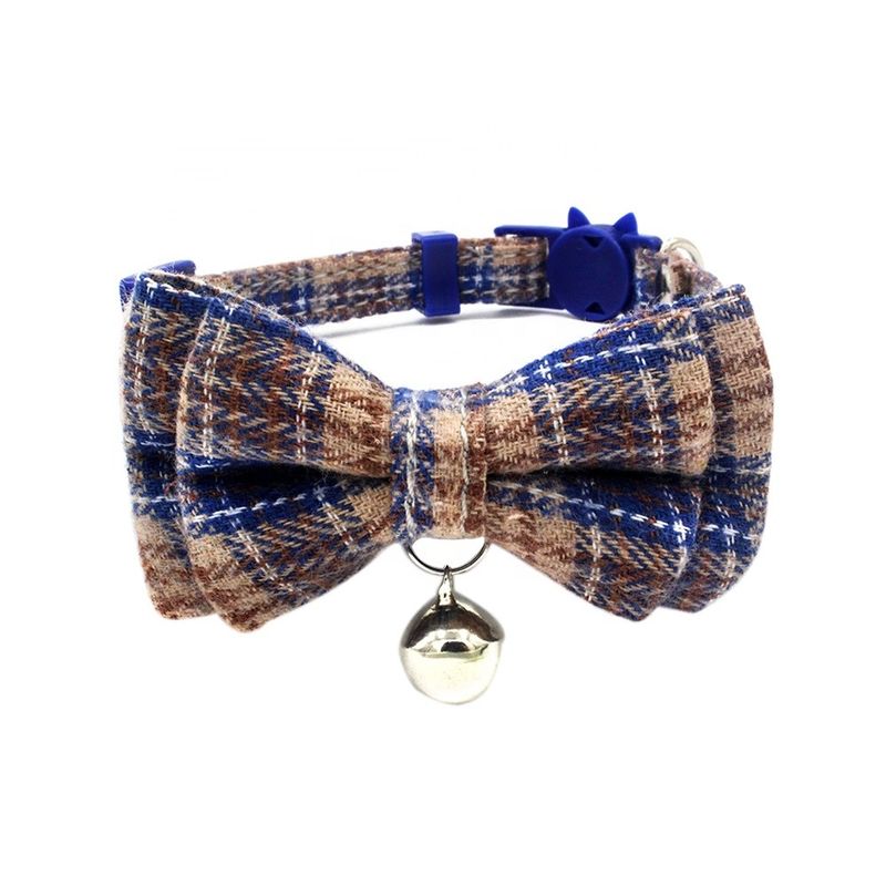 A largura escocesa do algodão de Bowtie Cat Collar Safety Buckle With Bell da tartã ajusta 13-22cm
