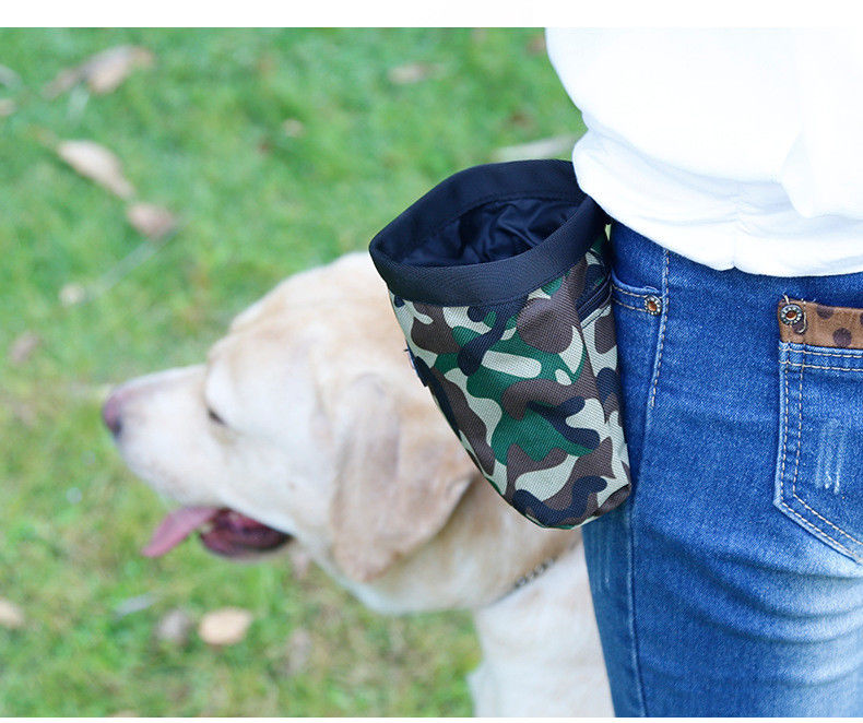 Os petiscos exteriores do cão do treinamento dos acessórios do animal de estimação impermeável da camuflagem do saco da cintura ensacam
