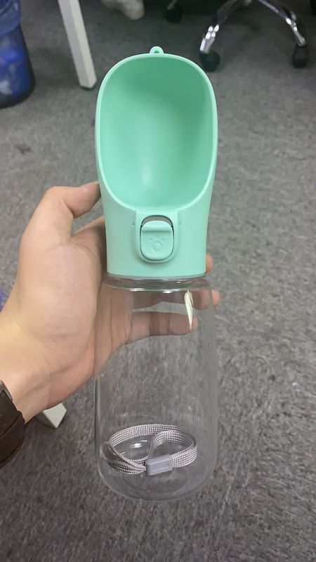 Garrafa de água do cão de uma dobradura de 12 onças com o distribuidor para a viagem de caminhada de passeio exterior do animal de estimação